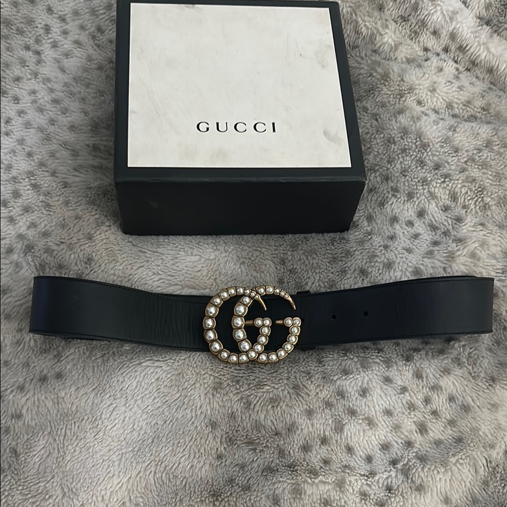 Gucci Black Leather Belt with Pearl GG Buckle